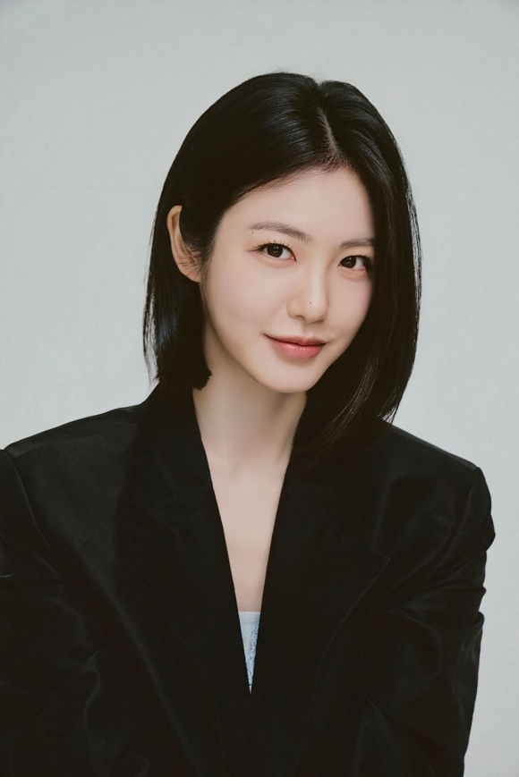 배우 신예은이 <더팩트>와 만나 ENA 월화드라마 '닥터 섬보이' 종영 인터뷰를 진행했다. /앤피오