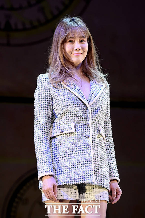 가수 겸 뮤지컬 배우 옥주현이 4년 전 '옥장판 논란'을 언급하며