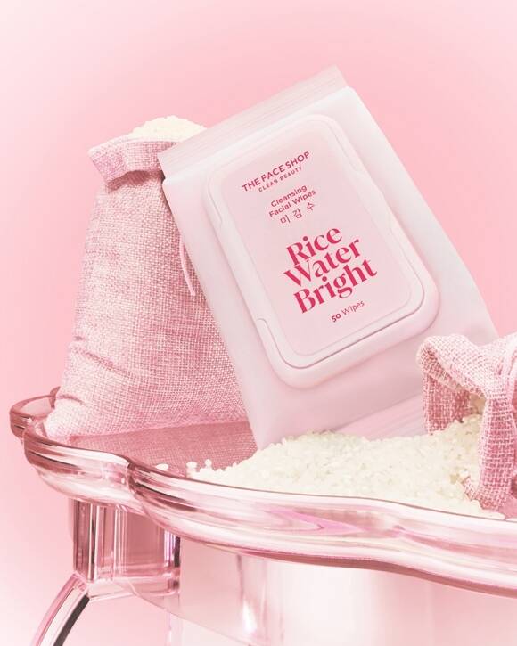더페이스샵은 최근 유로모니터의 '뷰티 앤 퍼스널 케어(Beauty & Personal Care)' 최근 조사에서 국내 'Facial Cleansing Wipes' 부문 소매 판매액 기준 2년 연속 1위를 차지했다고 8일 밝혔다. /LG생활건강