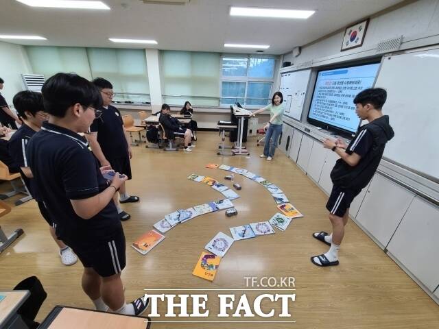 세종시교육청이 8일 '모두의 SW·AI, 찾아가는 체험교실 프로그램'을 운영하고 있다. /세종시교육청
