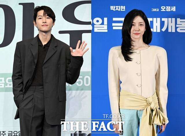 배우 송중기(왼쪽)와 박지현이 KBS2 새 토일 미니시리즈 '러브 클라우드'로 호흡을 맞춘다. /더팩트 DB