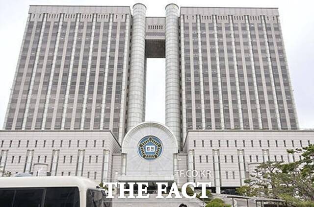 한화세미텍과 한미반도체는 TC본더 핵심 기술을 놓고 맞소송을 진행 중이다. /더팩트 DB