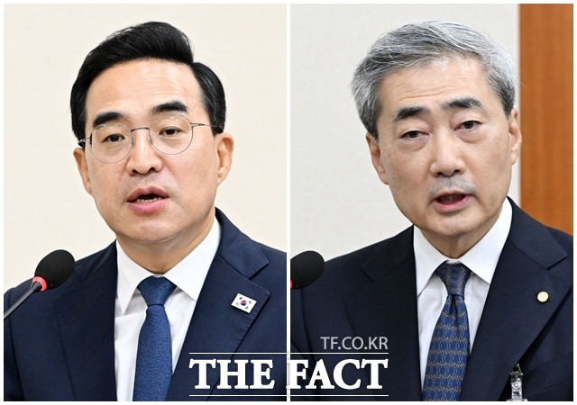 업무보고하는 박홍근 기획예산처 장관(왼쪽)과 신현송 한국은행 총재.
