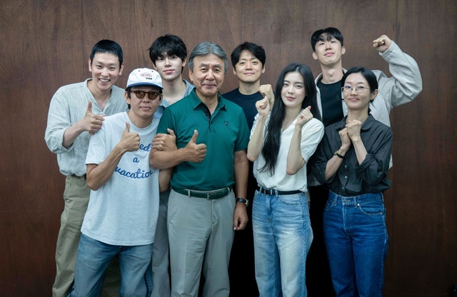영화 '감옥의 맛'이 대본 리딩 스틸을 공개했다. /㈜주피터필름