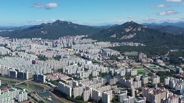 노원구가 영구임대아파트와 공공·재개발 임대아파트의 공동관리비를 지원한다. 사진은 노원구 아파트 전경. /노원구