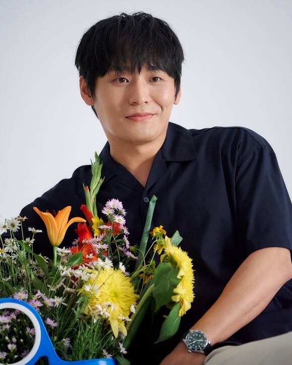 배우 최대훈이 지난해 '폭싹 속았수다'에 이어 올해 '원더풀스'와 '김부장'까지 흥행을 이끌며 상승세를 이어가고 있다. /에이스팩토리