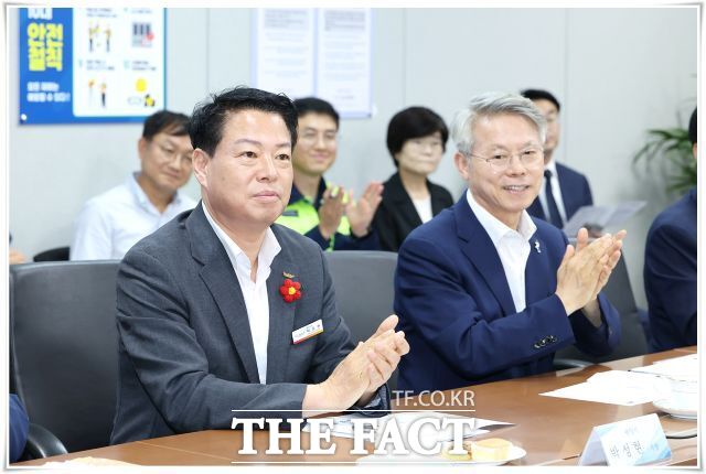 박성현 광양시장이 8일 민형배 전남광주통합특별시장의 광양시 방문에 동행, 철강산업 현장을 함께 둘러보고 관계자들과 간담회를 가졌다. /광양시
