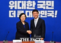  한병도 더불어민주당 대표 직무대행 찾은 한성숙 신임 국무총리 [TF사진관]