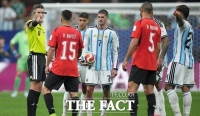  아르헨티나 편파 판정 논란…FIFA 심판위원장 