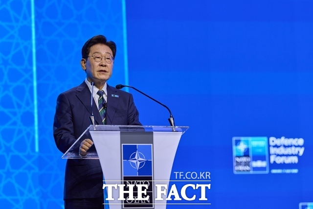 이재명 대통령은 13~15일 방한하는 영국 앤 공주 부부를 14일 청와대에서 접견하고 한-영 간 우호협력 증진 방안을 논의한다고 청와대가 13일 밝혔다. 대통령이 7일(현지시간) 튀르키예 앙카라 컨벤션센터에서 열린 NATO 방산포럼 제4세션에서 기조연설을 하고 있다. /청와대