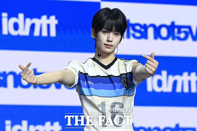 아이덴티티(idntt)의 황은수.