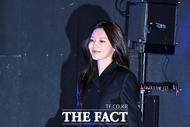배우 최수영이 13일 오전 서울 용산구 CGV 용산아이파크몰에서 열린 영화 ‘오케이 마담2’ 제작보고회에 참석해 포즈를 취하고 있다. /서예원 기자
