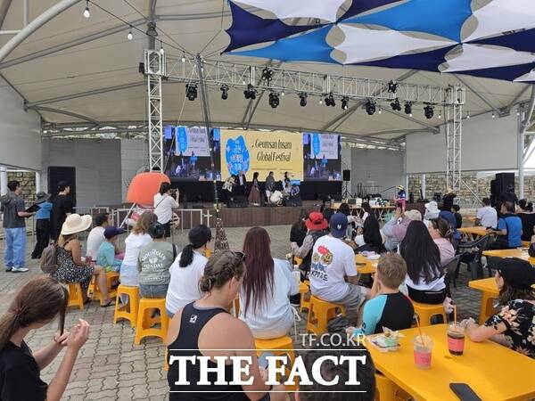 제6회 금산삼계탕축제 외국인 한마당 행사 모습. /금산군