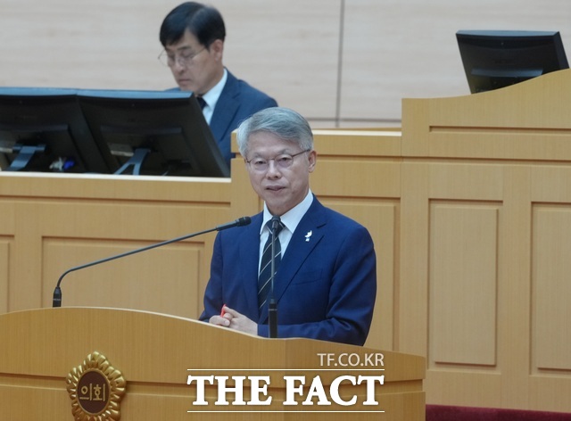 민형배 전남광주통합특별시장이 13일 통합특별시의회 본회의장에서 열린 제2회 통합특별시의회 임시회 제1차 본회의에서 2026년도 시정연설을 하고 있다. /전남광주통합특별시 제공