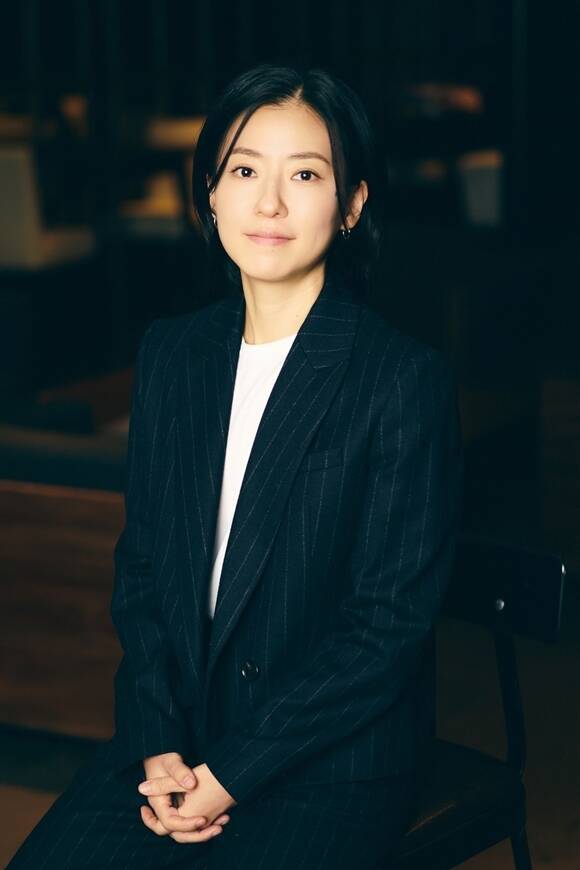 고혜진 감독이 최근 서울 마포구 상암동 한 카페에서 <더팩트>와 만나 JTBC 토일드라마 '신입사원 강회장' 관련된 이야기를 나눴다. /SLL, 코퍼스코리아