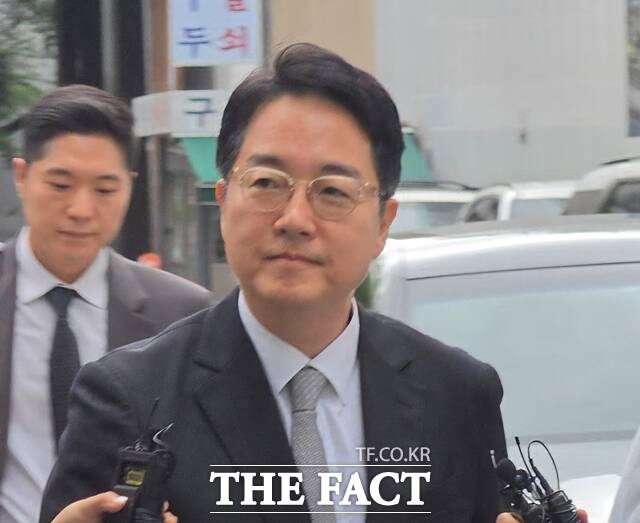 김건희 여사 수사 무마 의혹을 받는 심우정 전 검찰총장이 10일 오전 경기 과천시 종합특검 사무실에 출석하고 있다. /김해인 기자