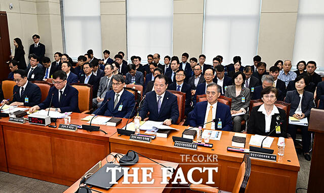 '투표용지 부족사태 등 국민 참정권 침해 진상규명 및 선거관리 개혁을 위한 국정조사특별위원회' 제1차 청문회.