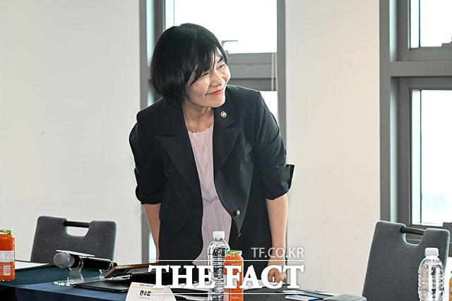 현수엽 보건복지부 제1차관이 발달장애인 ‘손잡아드림’ 업무협약식에 참석해 인사말을 하고 있다.