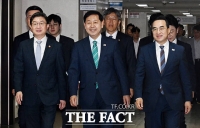 하반기 경제성장전략 관계 부처 합동 브리핑 참석하는 구윤철 부총리 [포토]