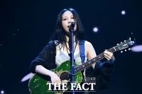  권진아표 '을의 연애'...모던록 감성 'Rain on me' [TF사진관]