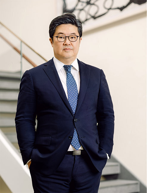 MBK파트너스와 김병주 회장은 홈플러스 회생을 위해 필요한 2000억원 규모의 긴급운영자금(DIP)에 대해 전액 연대보증을 제공하기로 결정했다. /MBK파트너스
