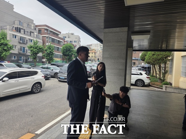 서울 용산경찰서는 16일 오전 안규백 국방부 장관을 국회에서의 증언·감정 등에 관한 법률 위반 혐의로 고발한 김 센터장을 고발인 신분으로 불러 조사하고 있다. /안디모데 기자