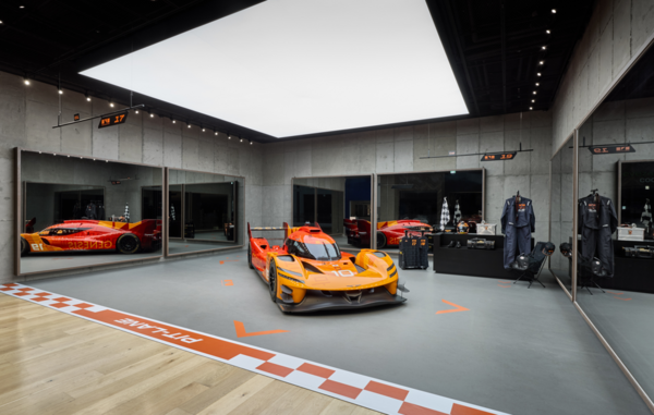 제네시스가 오는 8월 17일까지 한달간 제네시스 스튜디오 하남에서 '제네시스 마그마 X GMR(Genesis Magma Racing)' 특별전을 운영한다. 사진은 'GMR-001 하이퍼카' 디자인 모델 / 제네시스