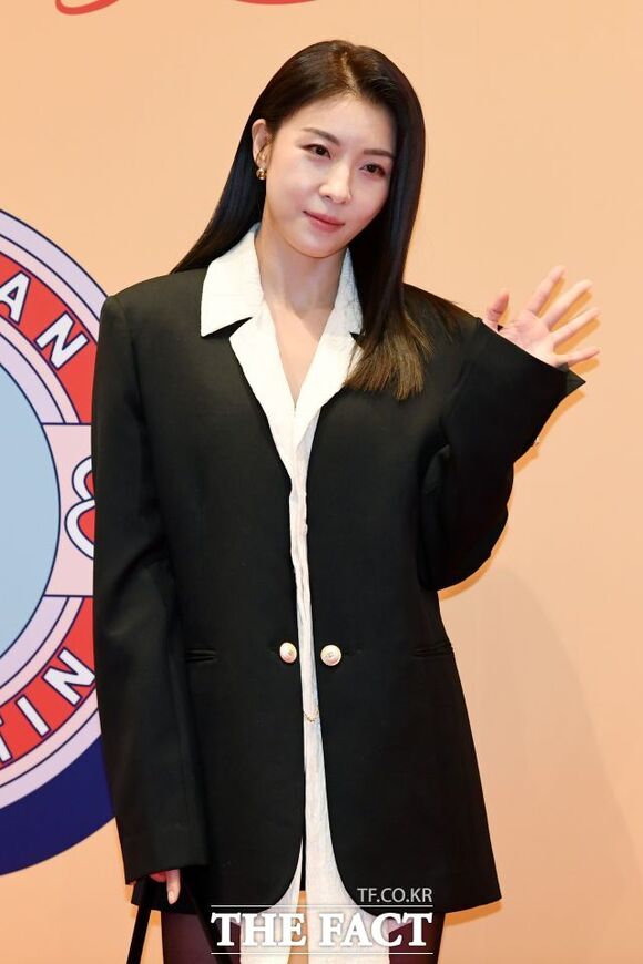 배우 하지원이 보스턴 레드삭스 선수들을 응원하는 시구자로 나선다. /더팩트 DB
