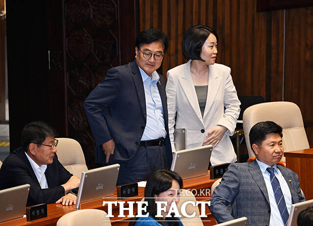우원식 전 국회의장이 20일 오후 서울 여의도 국회에서 열린 제437회 국회(임시회) 제1차 본회의에 참석하고 있다. /국회=배정한 기자