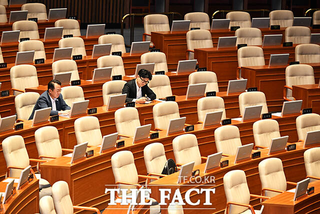 한동훈 무소속 의원이 20일 오후 서울 여의도 국회에서 열린 제437회 국회(임시회) 제1차 본회의에 참석하고 있다. /국회=배정한 기자