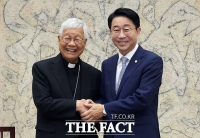  조정식 국회의장 유흥식 추기경 접견 [TF사진관]