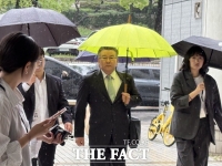  '관저 이전 부실 감사' 유병호 구속심사 출석…묵묵부답