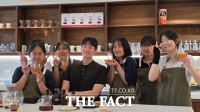  '커피 한 잔에 창업을 담다'…대전신일여고, 국가대표 바리스타와 실전 창업교육