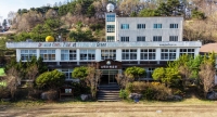  폐교에서 피어나는 청년의 꿈…영주시, 예술로 지역소멸 해법 찾아