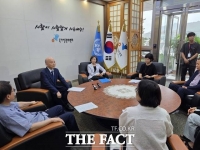  인권위원들 안창호 항의방문…'윤석열 방어권 보장 폐기' 갈등 격화