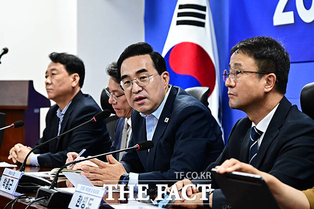 박홍근 기획예산처 장관이 21일 오전 서울 여의도 국회 의원회관에서 열린 2027년 예산안 당정협의에 참석해 인사말을 하고 있다. /국회=배정한 기자