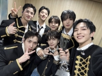  펜타곤, 10주년 맞아 3년 만에 컴백…7인조 활동