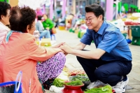  '발로 뛰는 현장 행정'…울진 1호 영업사원이 그리는 미래 지도