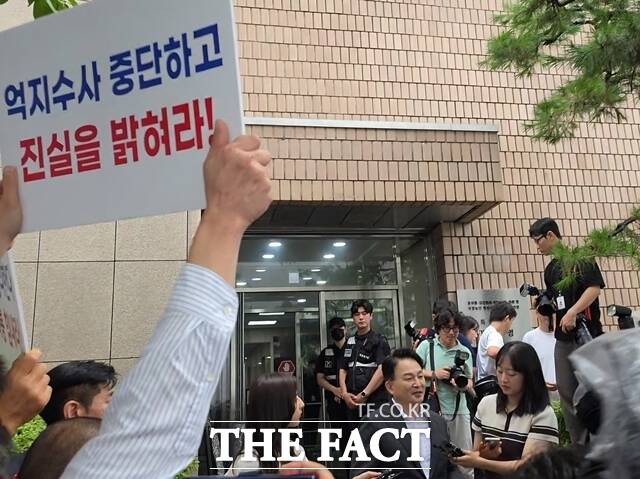 '서울·양평고속도로 종점 변경 특혜 의혹'을 받는 원희룡 전 국토교통부 장관이 23일 오전 경기 과천시 종합특검 사무실에 출석했다. /김해인 기자