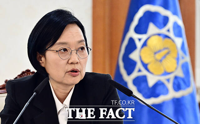 한성숙 국무총리가 23일 오후 서울 종로구 정부서울청사에서 열린 국제개발협력위원회 회의에 참석해 모두발언을 하고 있다. /임영무 기자