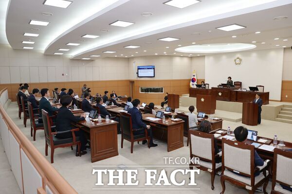 대전시 유성구의회가 23일 제10대 의회 첫 임시회로 제287회 임시회 제1차 본회의를 개회했다. 사진은 유성구의회 전경. /유성구의회
