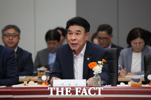 이응우 계룡시장이 23일 충남도청에서 열린 민선9기 제1회 충청남도 지방정부회의에서 발언을 하고 있는 모습. /노경완 기자