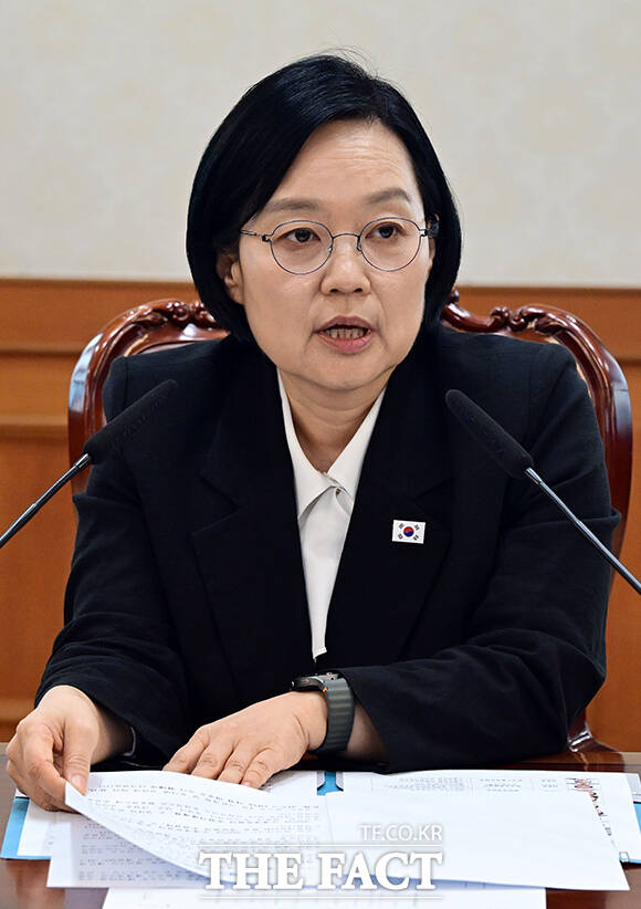 한성숙 국무총리가 23일 오후 서울 종로구 정부서울청사에서 열린 국제개발협력위원회 회의에 참석해 모두발언을 하고 있다. /임영무 기자