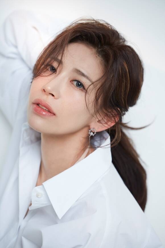 안진아는 본명으로는 트로트를 '코타'로는 평소 좋아하는 장르 음악을 병행할 계획이다./본인제공