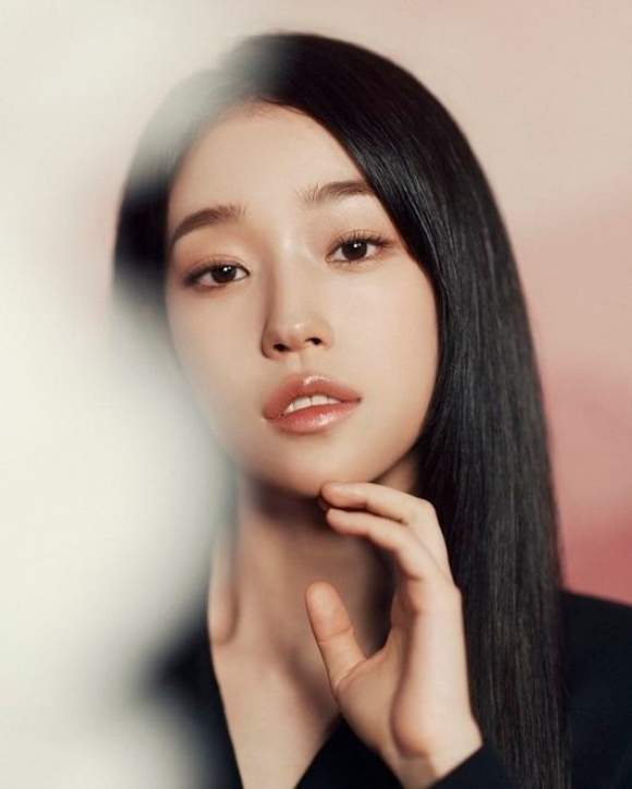 배우 노윤서가 청춘물을 할 수 있을 때 많이 찍고 동시에 다양한 장르에도 도전해보고 싶다며 10년 후에도 '다음이 기대되는 배우'라는 이야기를 듣고 싶다고 밝혔다. /넷플릭스