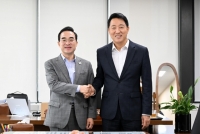  오세훈, 박홍근 만나 노후 기반시설 지원 확대 요청