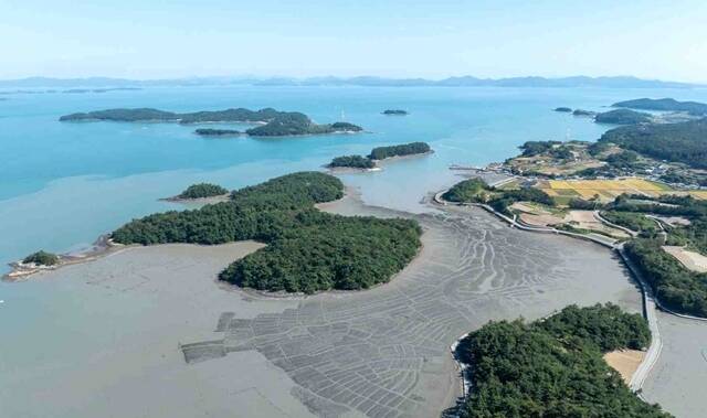 한국의 갯벌(Getbol, Korean Tidal Flats) 2단계가 유네스코 세계유산에 확대 등재됐다고 25일 외교부가 밝혔다. 사진은 이번에 추가된 고흥 갯벌. /외교부