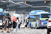  중부·경북 최대 50㎜ 비…전국 곳곳 폭염 특보