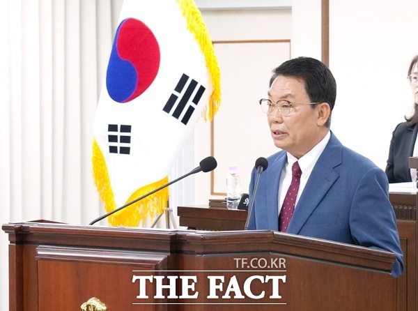 이정수 대전시 중구의회 의원(운영위원장)이 27일 열린 제274회 임시회 제2차 본회의에서 5분 자유발언을 하고 있다. /대전시 중구의회