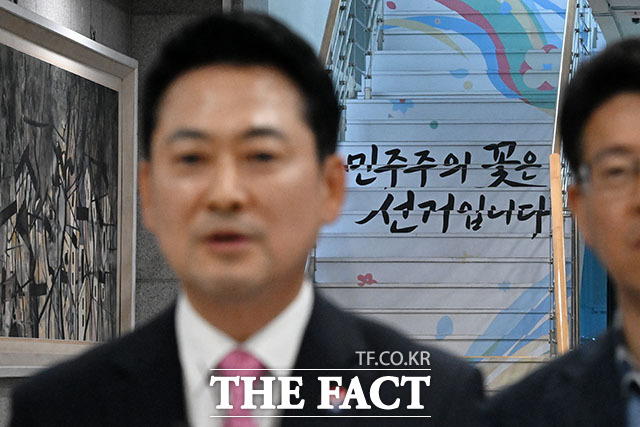장동혁 국민의힘 대표가 27일 오후 경기 과천시 중앙선거관리위원회에 선거소청 심리 구두변론을 마친 뒤 브리핑을 하고 있다. /과천=서예원 기자